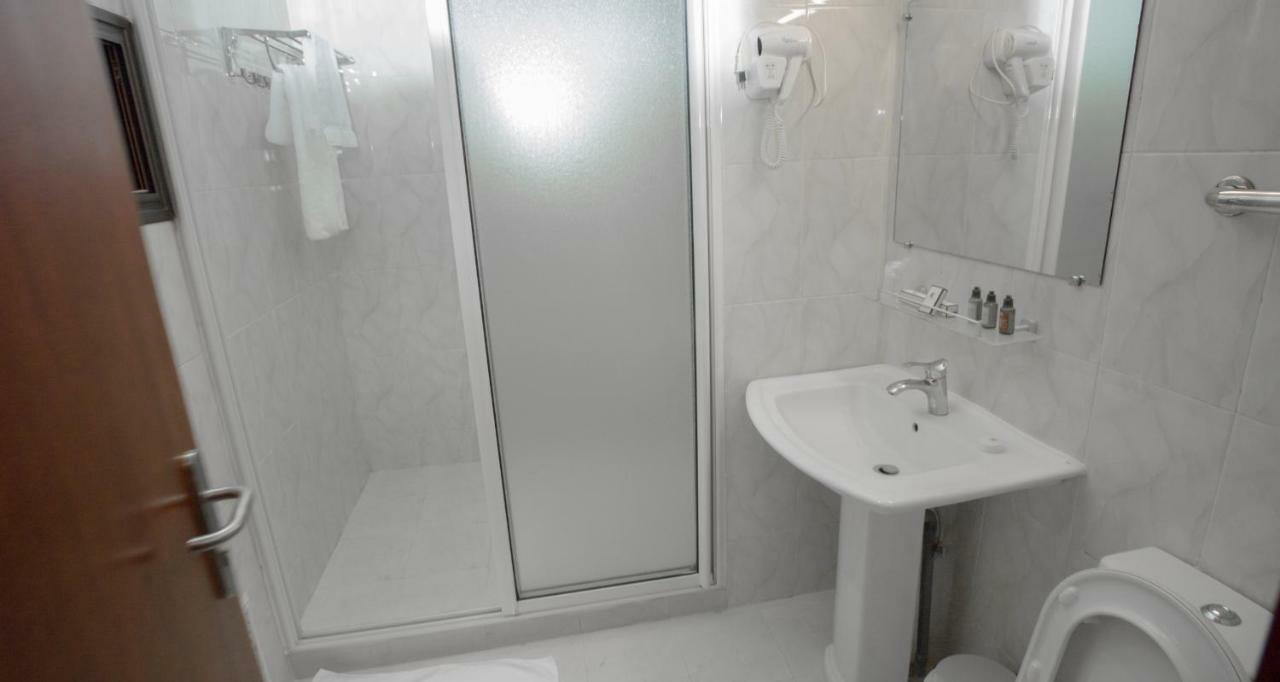 Hotel La Rose Blanche Корого Экстерьер фото