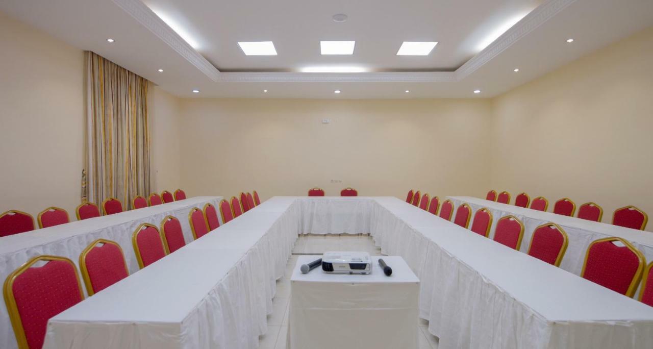 Hotel La Rose Blanche Корого Экстерьер фото